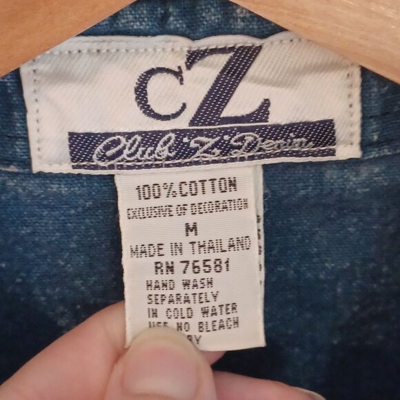 Vintage Denim Shirt Womens Medium Embroidered Floral Cottagecore Acid Wash 80s - Picture 7 of 9